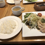 洋食屋 ムッシュ - チキンのクリーム煮