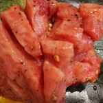 炭火焼肉 ぐら 塩釜本店 - 上タンアップ