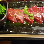炭火焼肉 ぐら - 新鮮レバー塩ニラ焼き