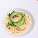 sio - アンチョビシチリアレモンズッキーニスパゲティ何だか少しピリ辛美味しい♡ シンプルで分かりやすい美味しさ、こういったシンプルなパスタもいいですね(^^) 何だか新発見的な、あらためて再確認的な