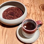 sio - ミニマルのショコラナッティとオニバスコーヒーのコーヒールワンダ。軽快感あるフルーティーなコーヒーとショコラで〆