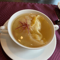 家寶 跳龍門 - フカヒレとギョウザのスープ。シャンタンが滋味深く奥深くチャイナに連れて行かれる