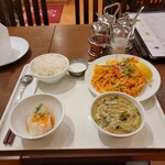 インド＆タイ料理専門店 Surya Royal Garden - 