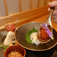 神戸牛 しゃぶしゃぶ おもき 離れ 銀座店 - 旬鮮魚 墨烏賊イクラのせ