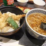 陣屋 - 830円の陣屋定食　天丼