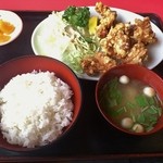 Shiyouka Hanten - 鶏肉の唐揚げ（定食）800円