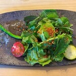 楽豚 - 定食のサラダ