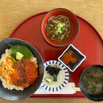 潮騒の館 やし楼 - うにいくら丼