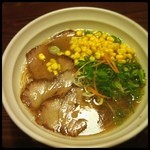 神戸 北野軒 - 北野軒の生醤油ラーメンは、あっさりしてクセがなく、面が四角い細麺で私好みでした。