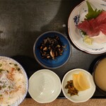 Hamayaki Kaisen Izakaya Daishou Suisan - 漁師の満腹セット1,200円 ＋しらすおかかご飯100円