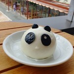 ワイン飲茶CAFE - パンダ型あんまん  275円