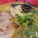 とんこつ とん太 - 麺の固さ、最初は普通で。