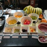 ブッフェレストラン トップ オブ ミヤコ - アサイーヨーグルト用に今回はフルーツの種類が豊富