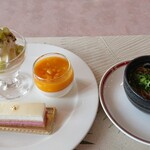 bufferesutorantoppuobumiyako - ハワイアンラーメンとスイーツお代わり