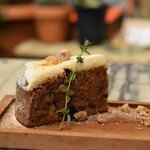 goute vintage used&coffee - キャロットケーキ
