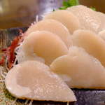 魚のてらさか - 柔らかさとサクサク感が同居する、タイラギの貝柱