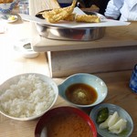 満る善 - 天ぷら定食 900円