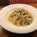 Italian Bar Spello - 鶏ひき肉と黄金のトマトソースのスパゲティ