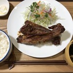 キッチン・ヒイラギ - 料理写真:新メニュー　骨付きスペアリブ定食¥1300(税込)
夏を乗り切るスタミナメニューです
