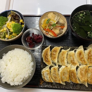 ぎょうざ酒場 どどんぱ_2