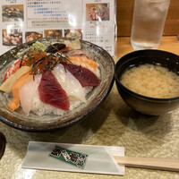 東鮨 新店 - 海鮮ちらし　大盛り　1200円