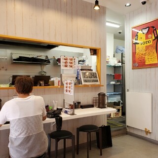 博多拉担麺 まるたん_2