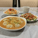 インド・ネパール料理 ライノ - ジョールモモ&チャナチャット。サラダとスープはサービス
