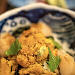 海鮮 まえ浜 - うにほたてコロコロ丼アップ