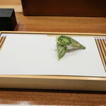 天婦羅 みやしろ - 高知産オクラの天ぷら