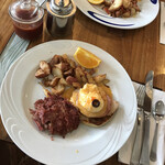 Hau Tree Lanai Restaurant - 