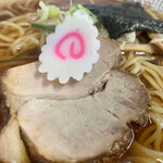 昇福亭食堂 - 脂身が少なく 適度に 噛み応えのある チャーシュー