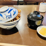 Tenkichi - かき揚げ丼としじみの味噌汁