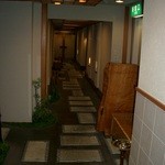 Japanese restaurant chihiro - 二階の廊下。個室に続きます。沢山の個室があります。