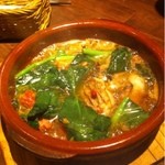 バンバール - 牡蠣とほうれん草のアヒージョ。めっちゃおいしい！