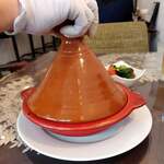 RAYAN RESTAURANT - タジン開けるよ・・・
