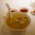 YAUMAY - 鶏肉とトリッパの白ごまスープ