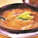 1．吉切鮫の尾びれの金華ハム風味煮込み 1g