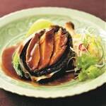 4．鮑の蒸し物、香味醤油風味 1個