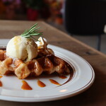 リーテンコーヒー - クロッフル