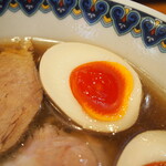 らーめんセンター トミオ - トミオ煮干し中華そば（味玉）