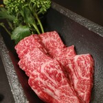 180575922 - タレ焼き（黒毛和牛特撰ハラミ、黒毛和牛、特撰カイノミ） カイノミの脂と甘めのタレとお米は最高ですね。やはり肉＋タレにご飯は最高のペアです。