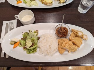 Bisutoro Rusefu - 鶏むね肉のフリット　香味ソース ¥900-