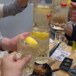 マグロマート - ハイボールで乾杯