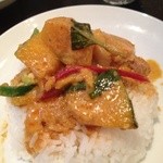 タイ料理 パヤオ - カレーをかけてみた