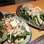 お好み焼本舗 - ほうれん草ときのこのバター醤油