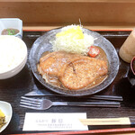 Tonkatsu Tonshin - しょうが焼き定食（味噌汁、小鉢、漬物付き）
                      1090円