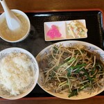 王関 - レバニラ炒め定食
