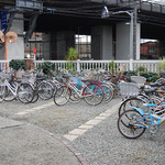 Kurisumasu Tei - ランチタイム、ママさんの自転車でいっぱいです。