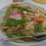 のざわ食堂 - あんかけ丼４８０円（具は豚肉・キャベツ・ピーマン・玉ねぎ・人参・蒲鉾が入っています）