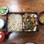 Masudaya - 天丼ともりセット1,200円（ごはん少なめ）。かぼちゃ、ピーマン、エビの天ぷら。町のお蕎麦屋さんにコスパを求めてはいけません